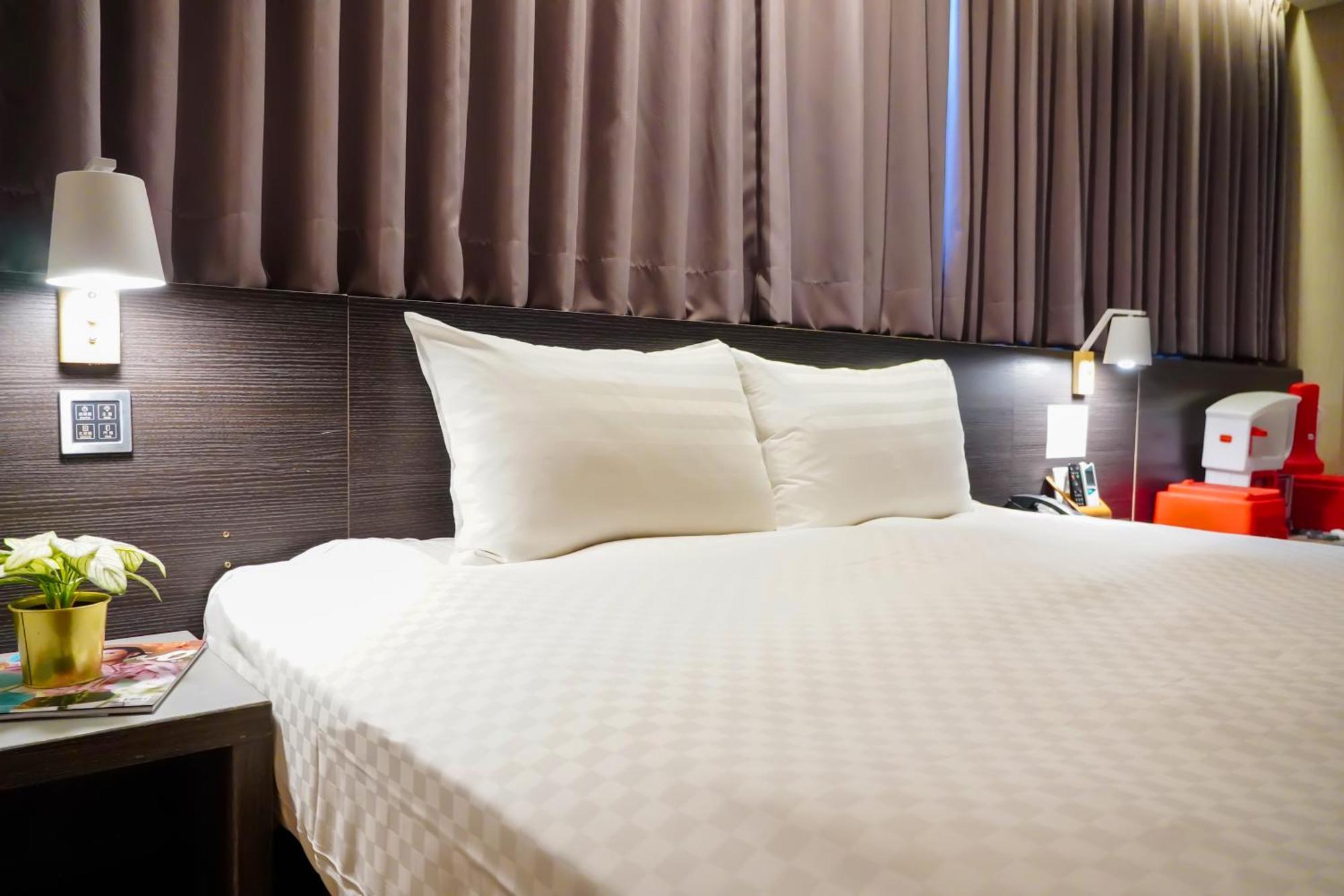 Smile 73 Hotel Taizhong Zewnętrze zdjęcie