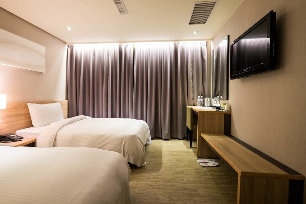 Smile 73 Hotel Taizhong Zewnętrze zdjęcie